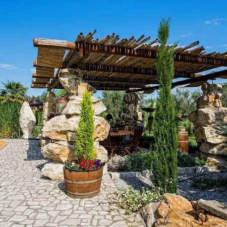 Il Giardino Dei Flintstones *