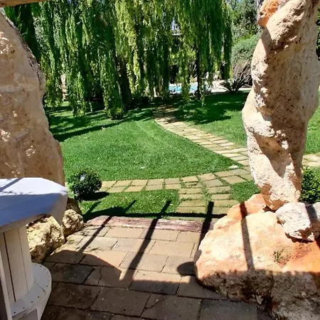 Landsted Il Giardino Dei Flintstones